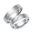 Wedding rings in white gold or platinum with 5 diamonds