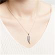 Chic 8ct gold necklace with pendant wings