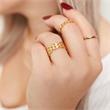 Chic ring 8ct gold intertwined